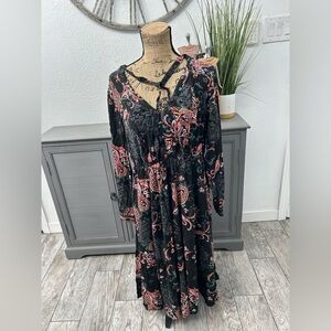 Torrid size 1 Floral Black and Pink Women's Dress